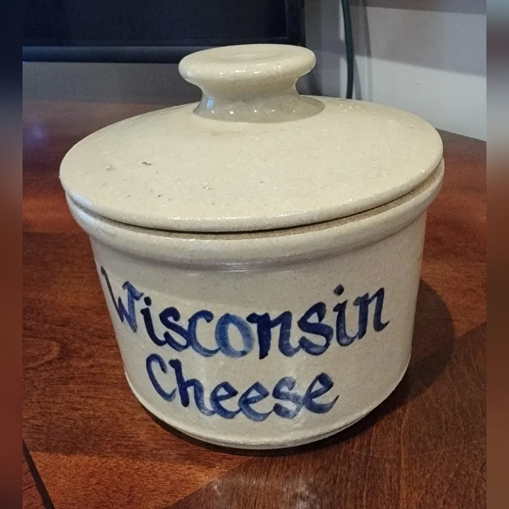 Wisconsin Cheese Stoneware Crock - Picture 1 of 3